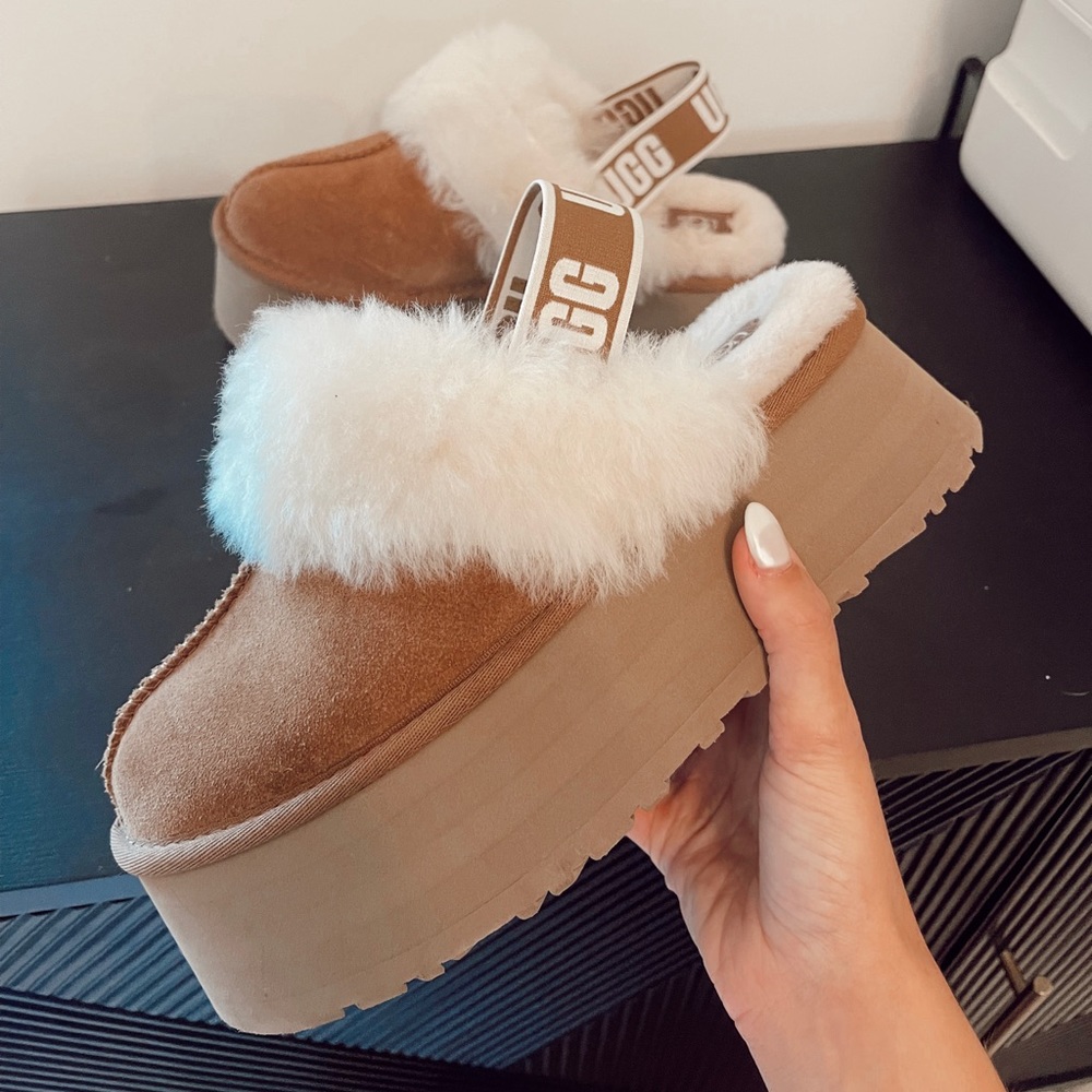 Ugg Funkette Slippers- Chesnut